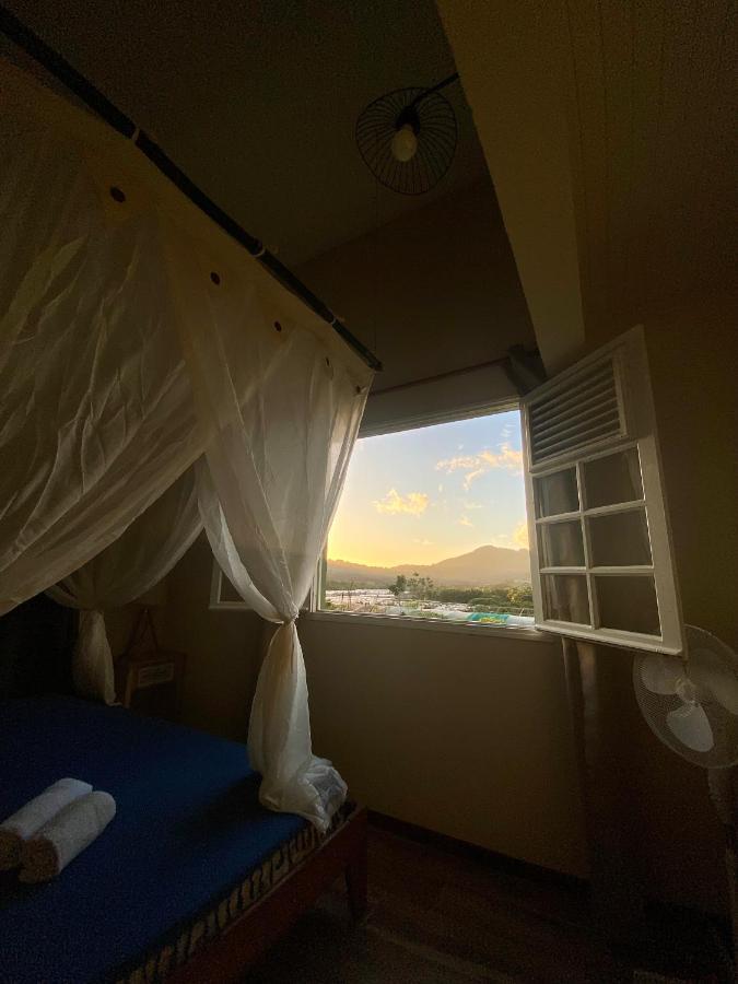Chambre Et Sdb Privative Ylang Ylang Vue Mont Pelee Dans Maison Partagee Le Morne-Rouge Buitenkant foto