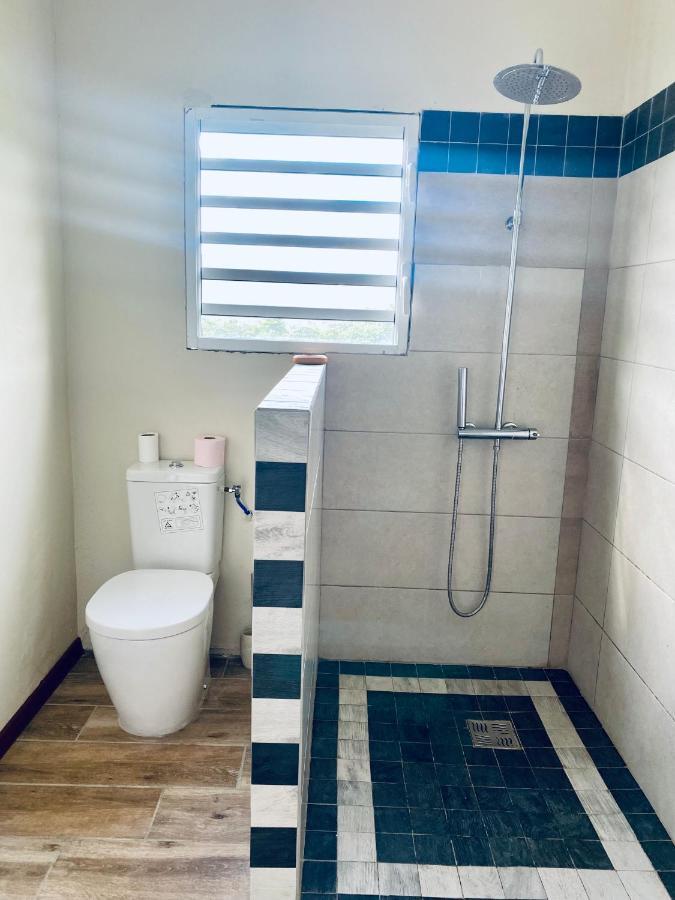 Chambre Et Sdb Privative Ylang Ylang Vue Mont Pelee Dans Maison Partagee Le Morne-Rouge Buitenkant foto